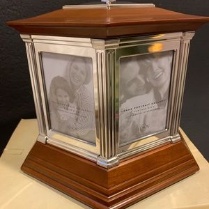 Lenox rotating photo frame